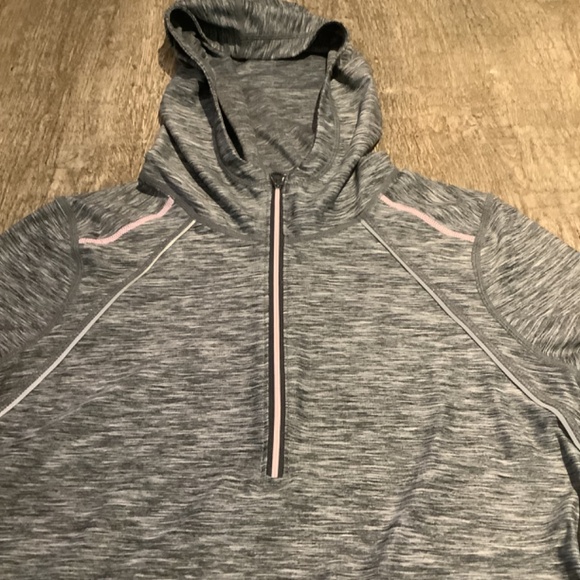 NWOT - Z by Zella Velocity Half-Zip Activewear Hoodie, Heather Gray - Picture 3 of 6